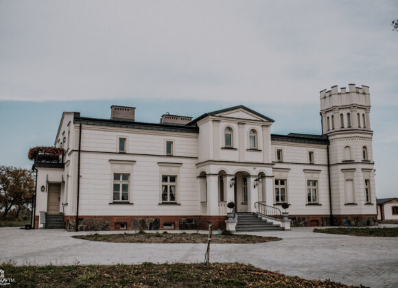 Dwór w Charbinie k. Powidza dwor-w-charbinie-2-1
